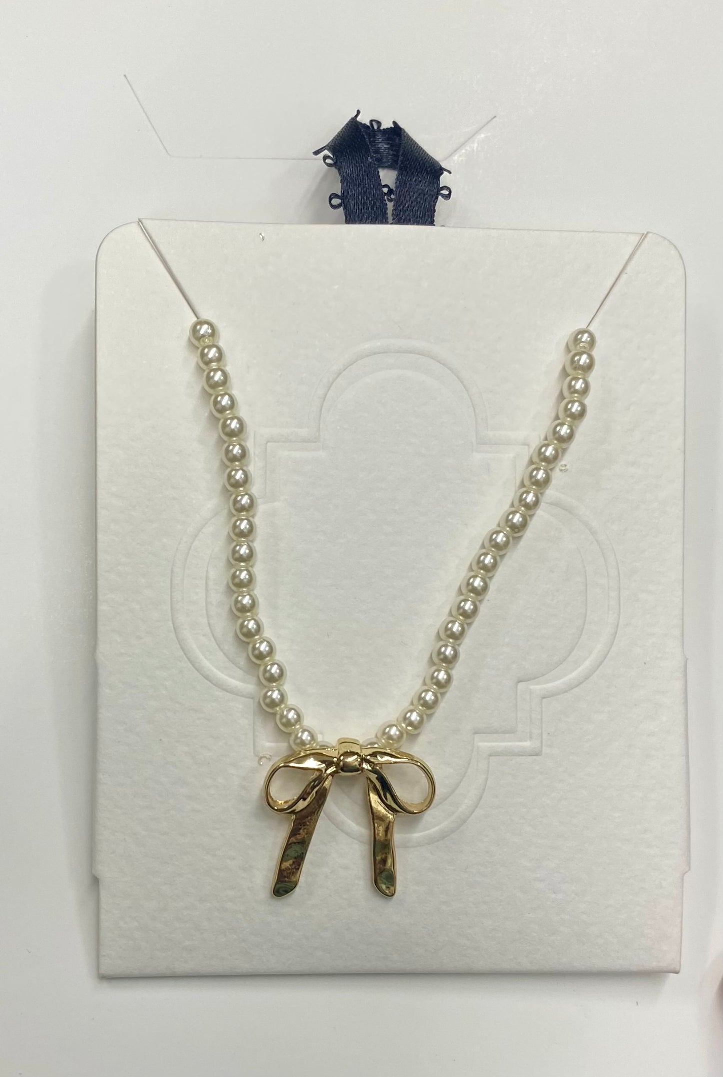 Pearl Necklace w/ Gold Bow