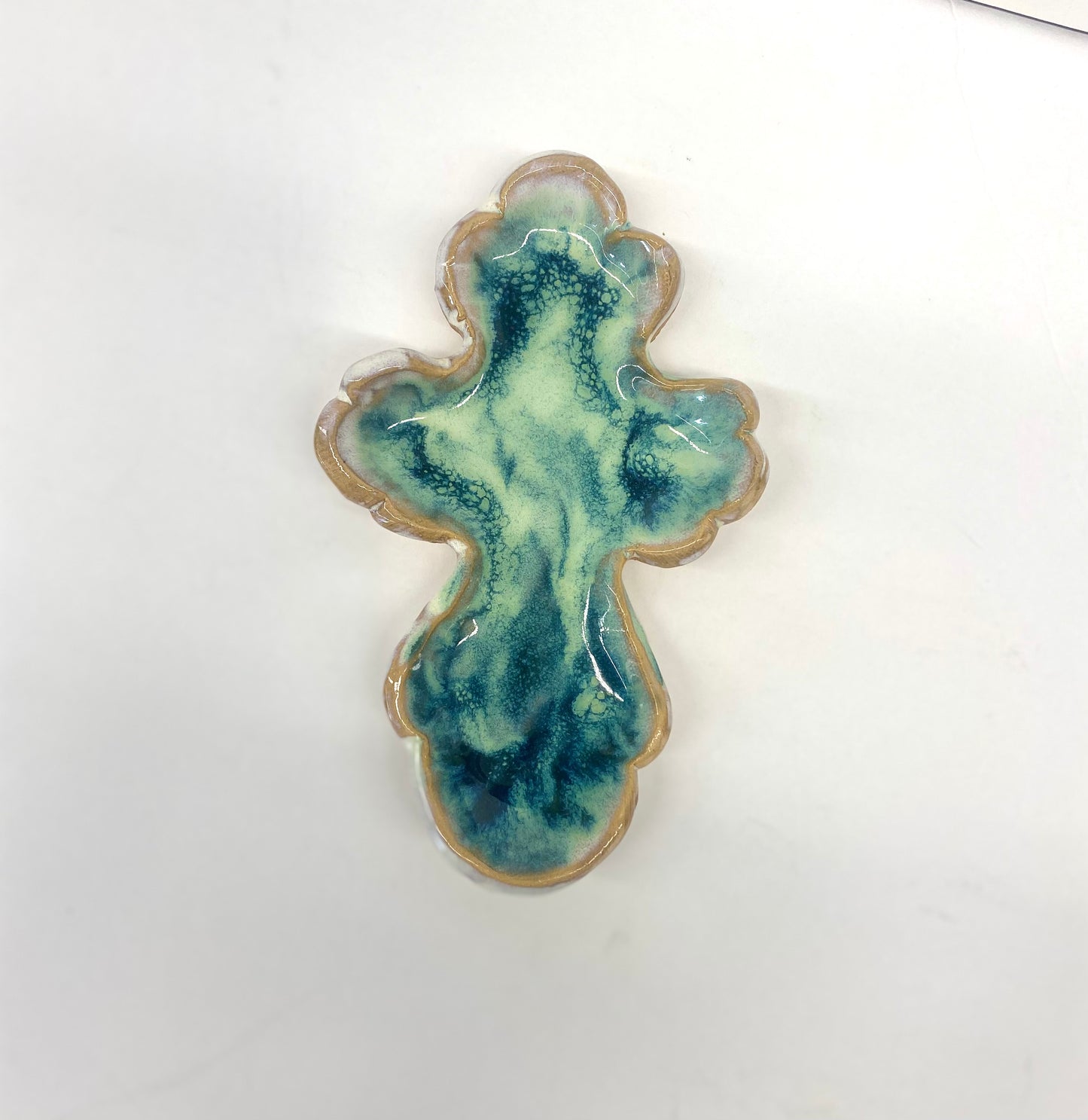 Tab Boren Fancy Cross Tray 7”x5” - Store Pickup Only