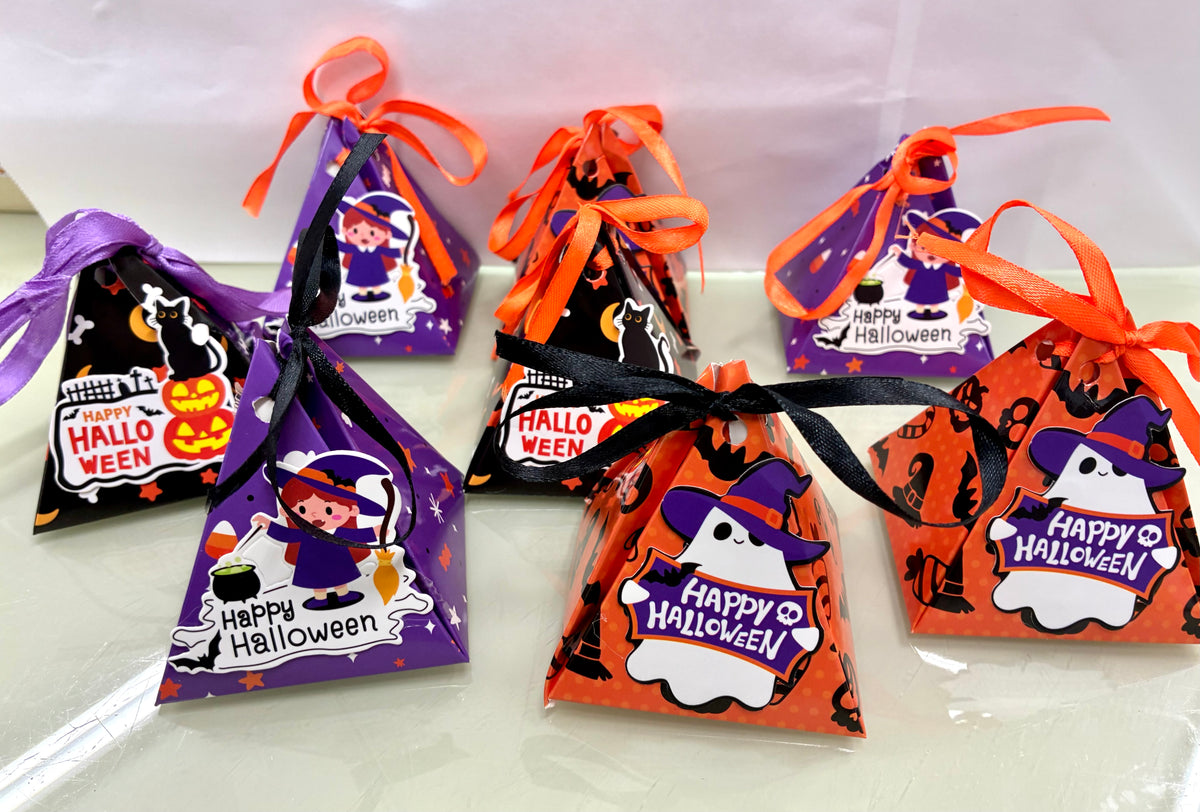 Mystery Halloween Squishy’s / 3 in a box