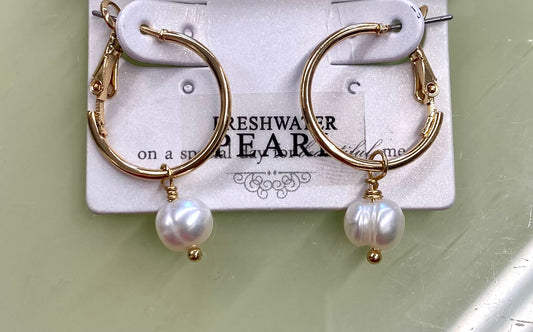 Small Gold Hoop Earrings with Freshwater Pearl