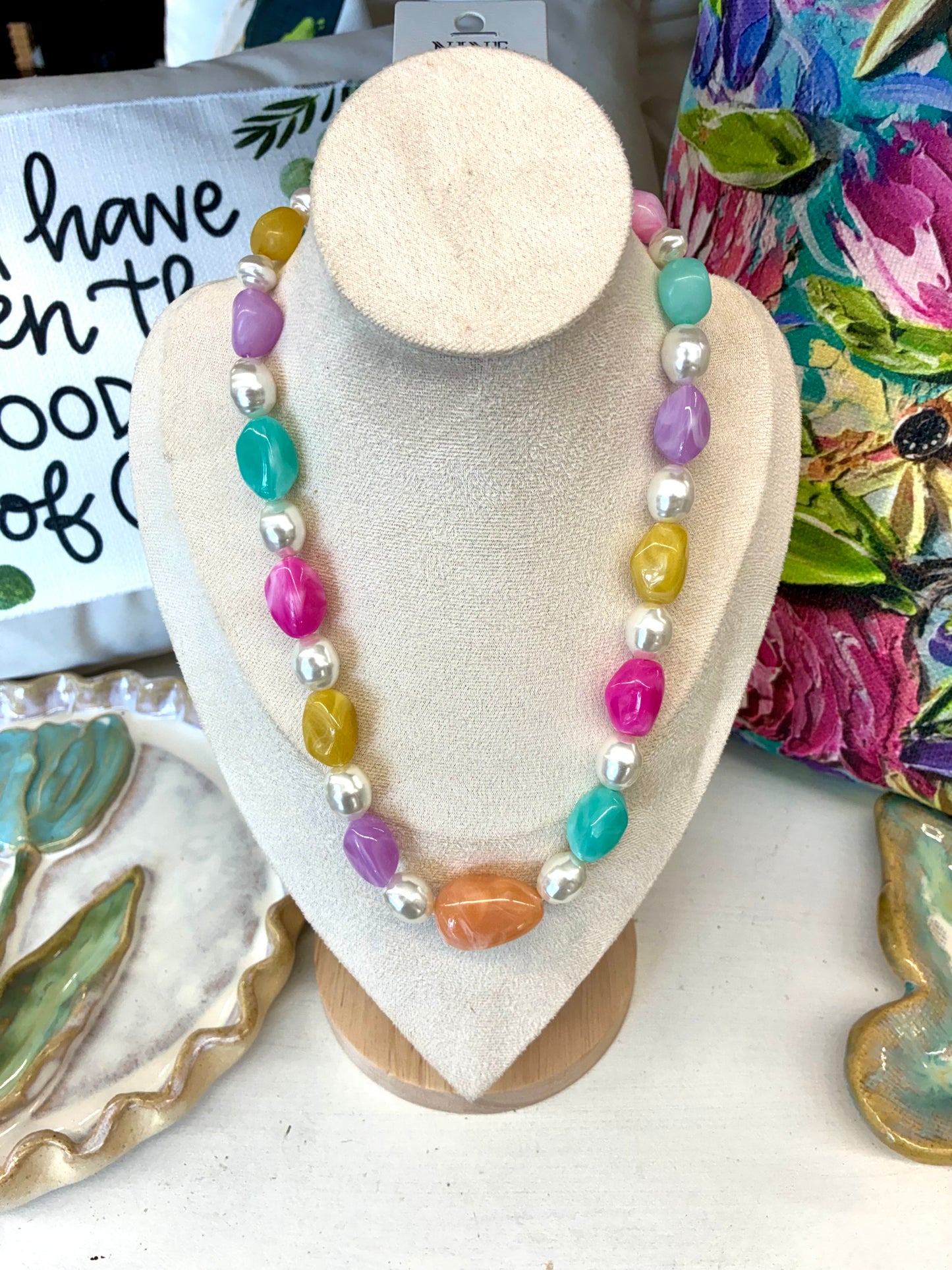 Pastel Multicolored Beaded Necklace with Pearls