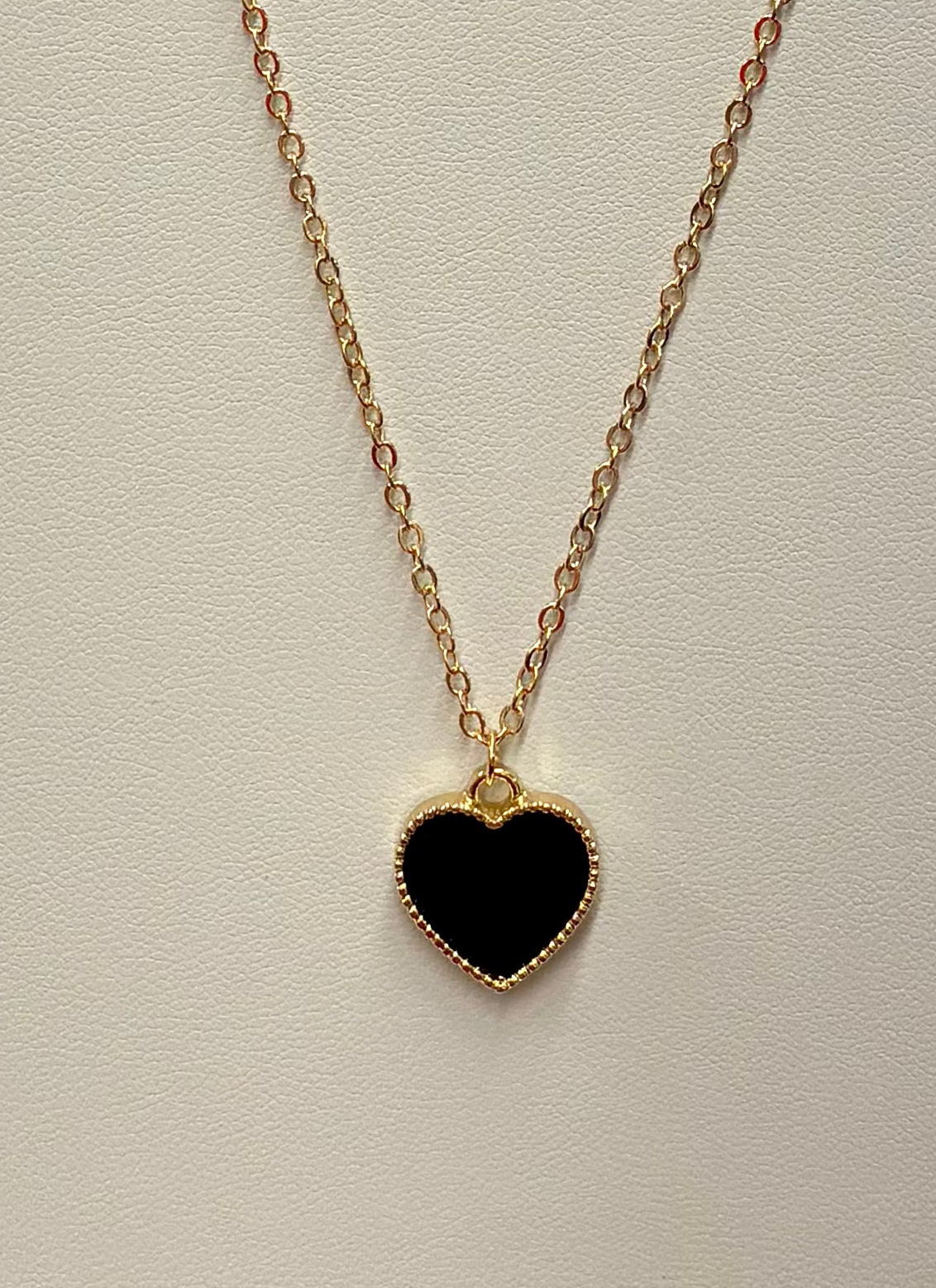 Viola Heart Shaped Necklace Gold Chain
