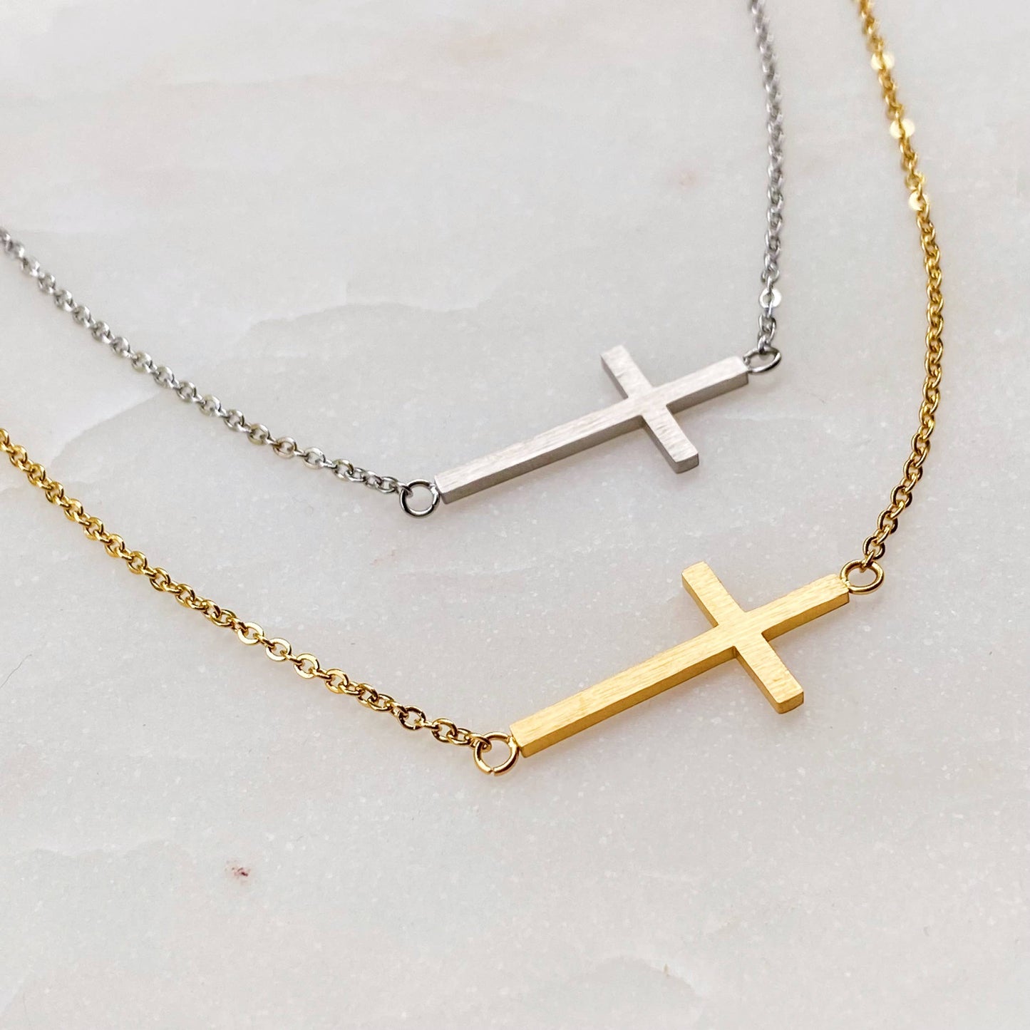 Kayla Cross Necklace: Gold