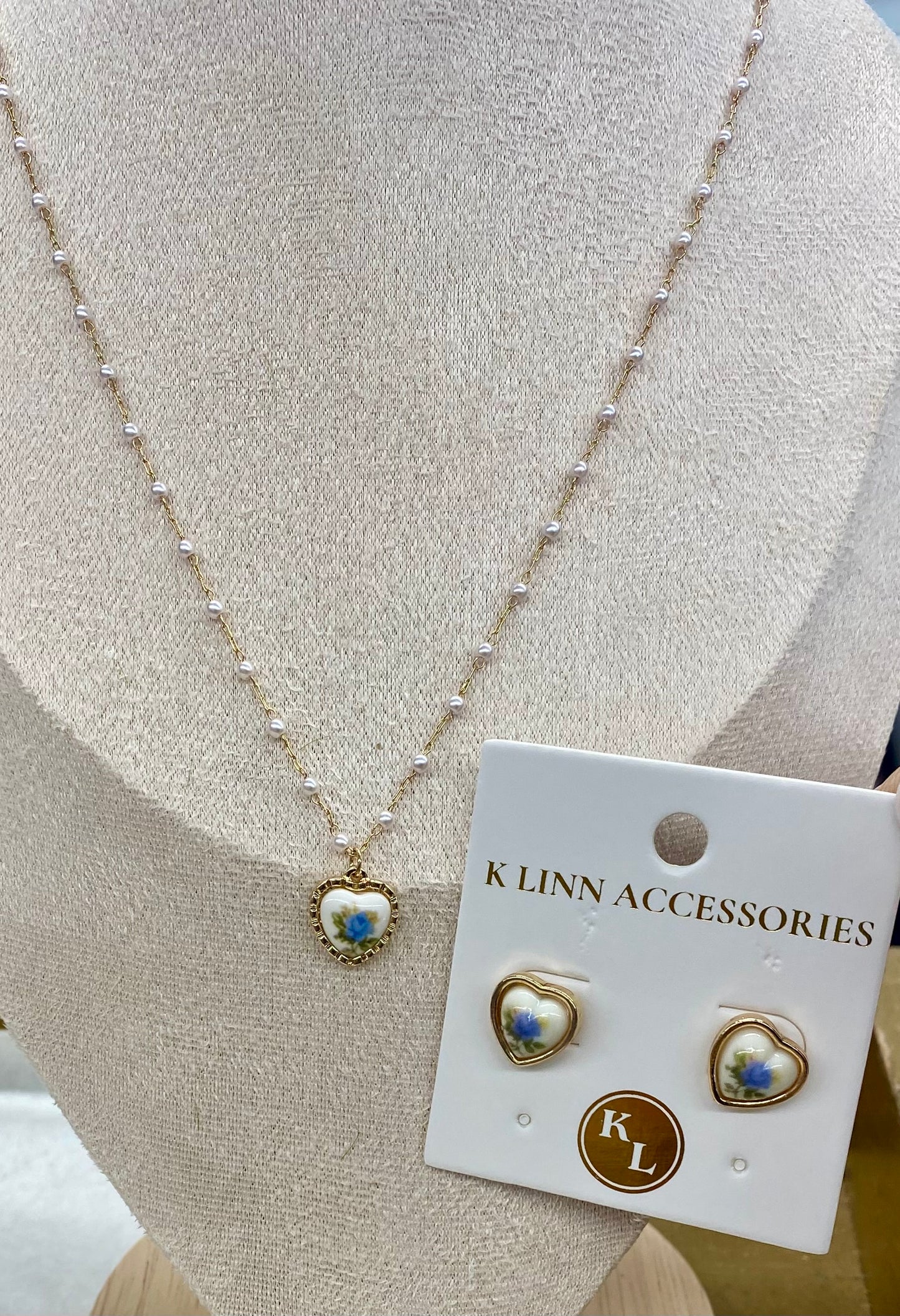 Gold Pearl Rose Heart Pendant & Earrings / Blue