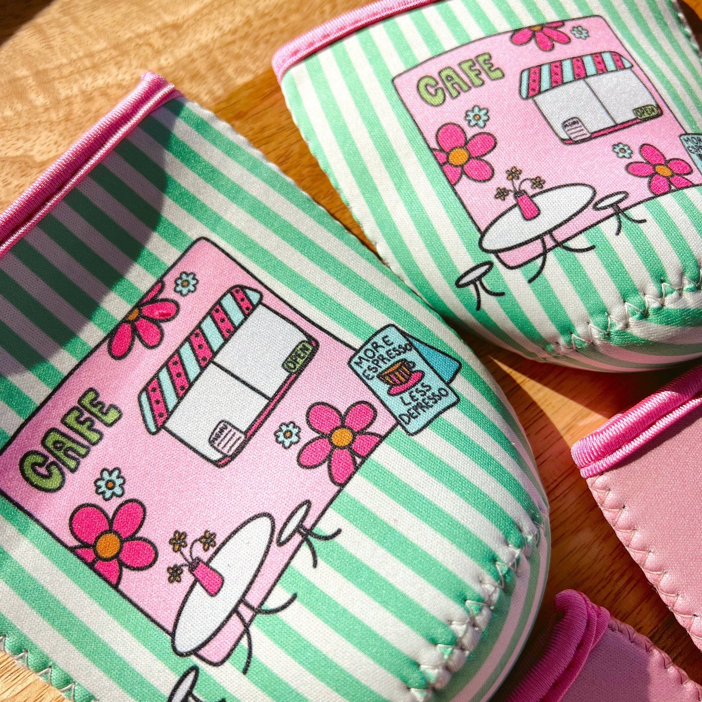 Coffee Cup Cover - Cafe Doodle - Iced Drink Sleeve: Large / 24oz