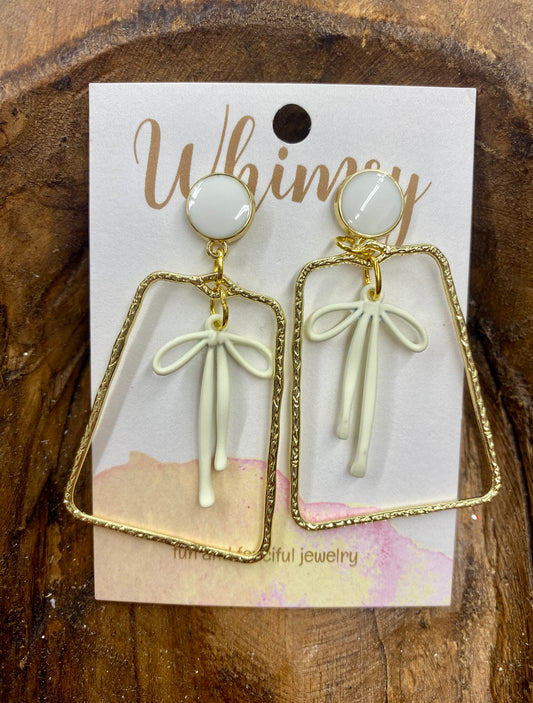 White bow earrings in gold / Whimsy Jewels