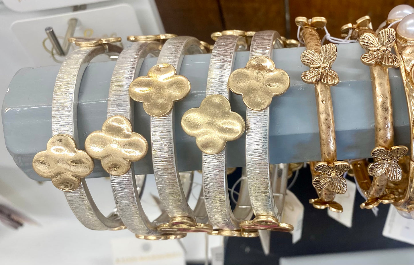 Stretch Bangle Clover Bracelet