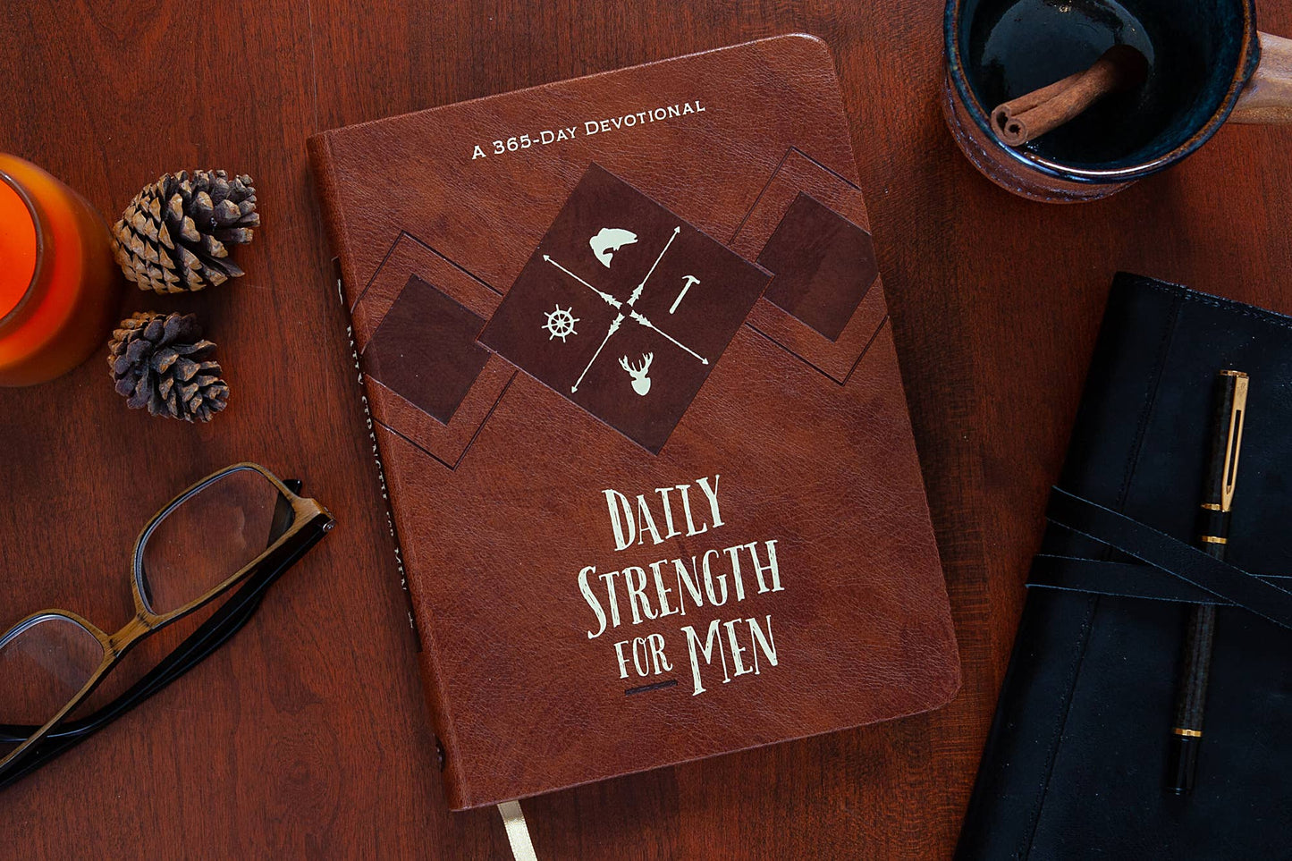 Daily Strength for Men (Devotional)