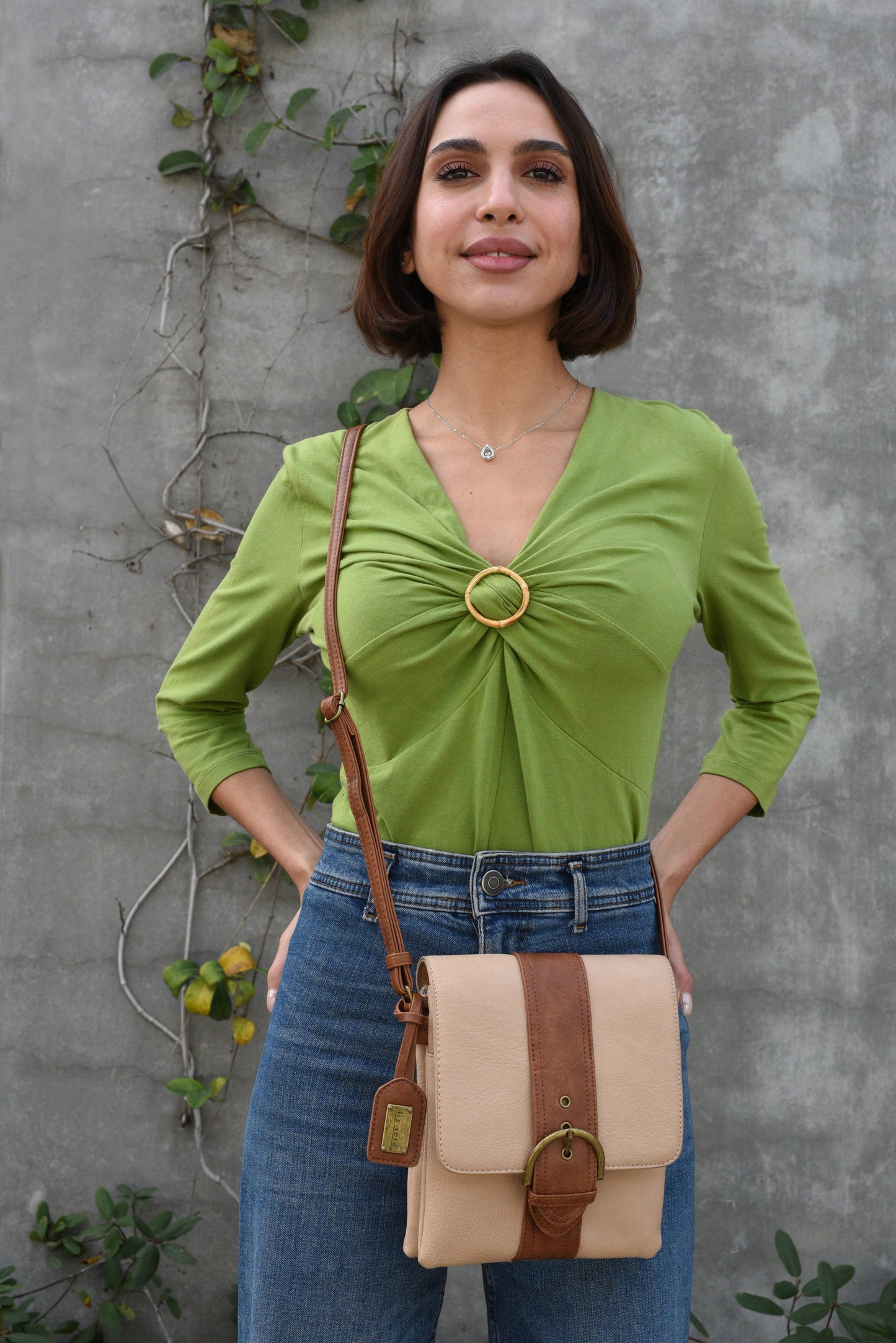 Julia 3325 Cross Body: Brown - Liz Soto