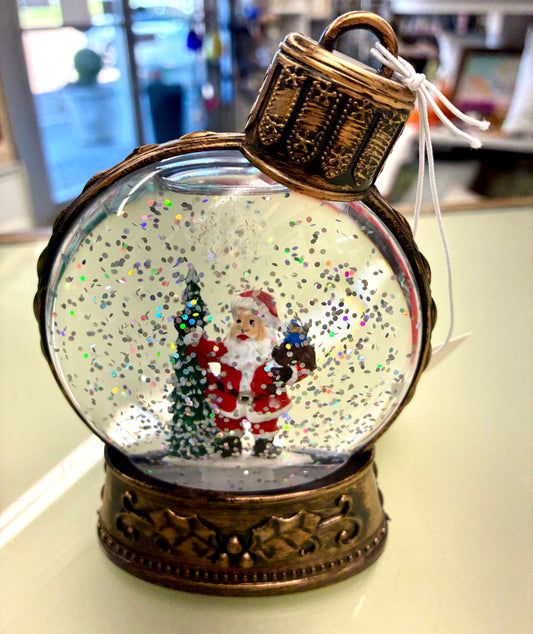 Santa/Snowman/Tree - Light Up Snowglobe