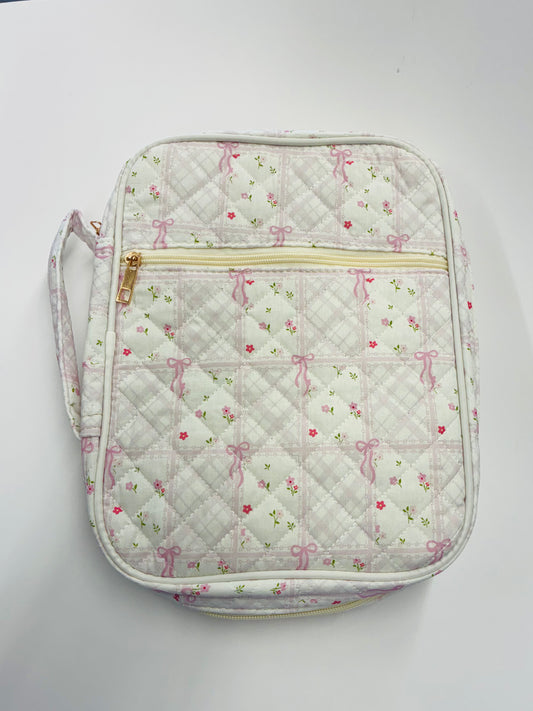 Quilted Bible Cover - Quilted Pattern with Pink Bows