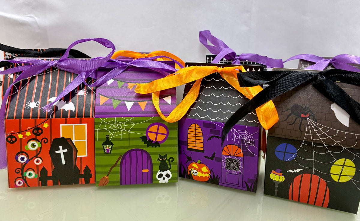 Mystery Halloween Squishy’s / 3 in a box