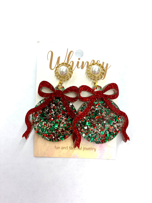 Ornament Earrings With Pearl