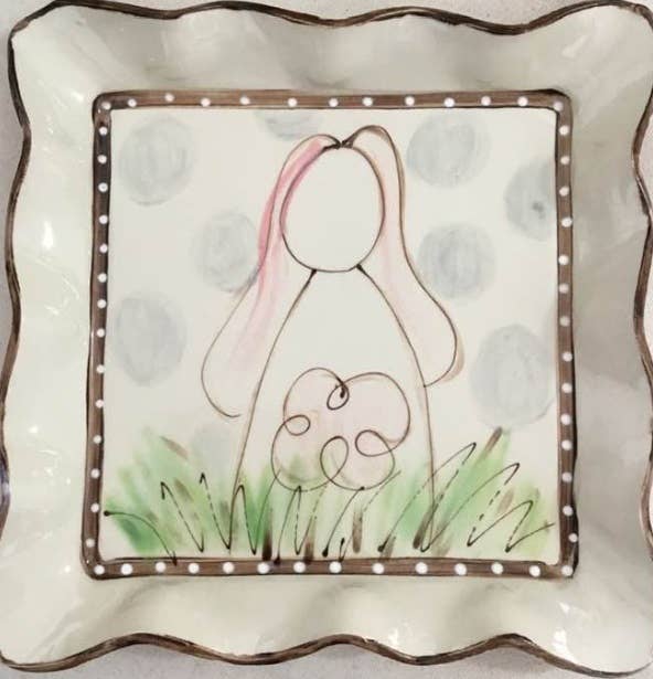 Medium Square Tray (AW Bunny Back Gray Dots)